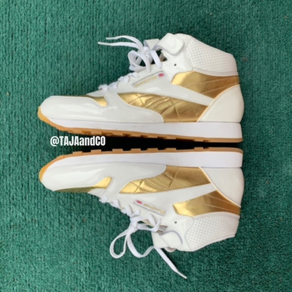 REEBOK Men’s GOLD Foil Edition Metallic Fit Sneakers - Picture 7 of 13